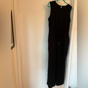 Elegant Black Sleeveless jumpsuit